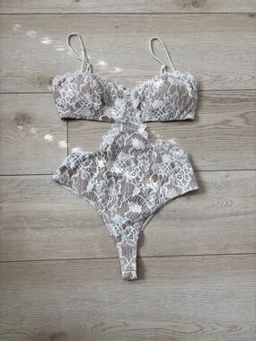 White Floral Lace Cutout Bodysuit
